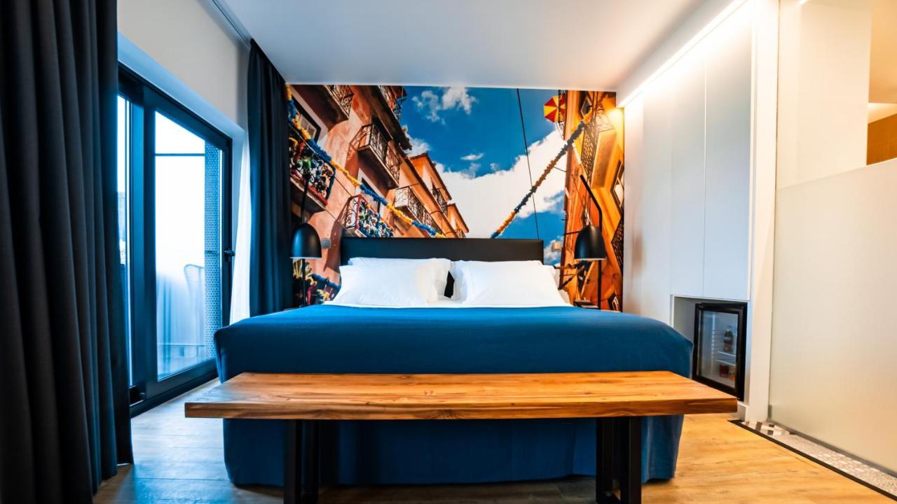 Thematic Room
